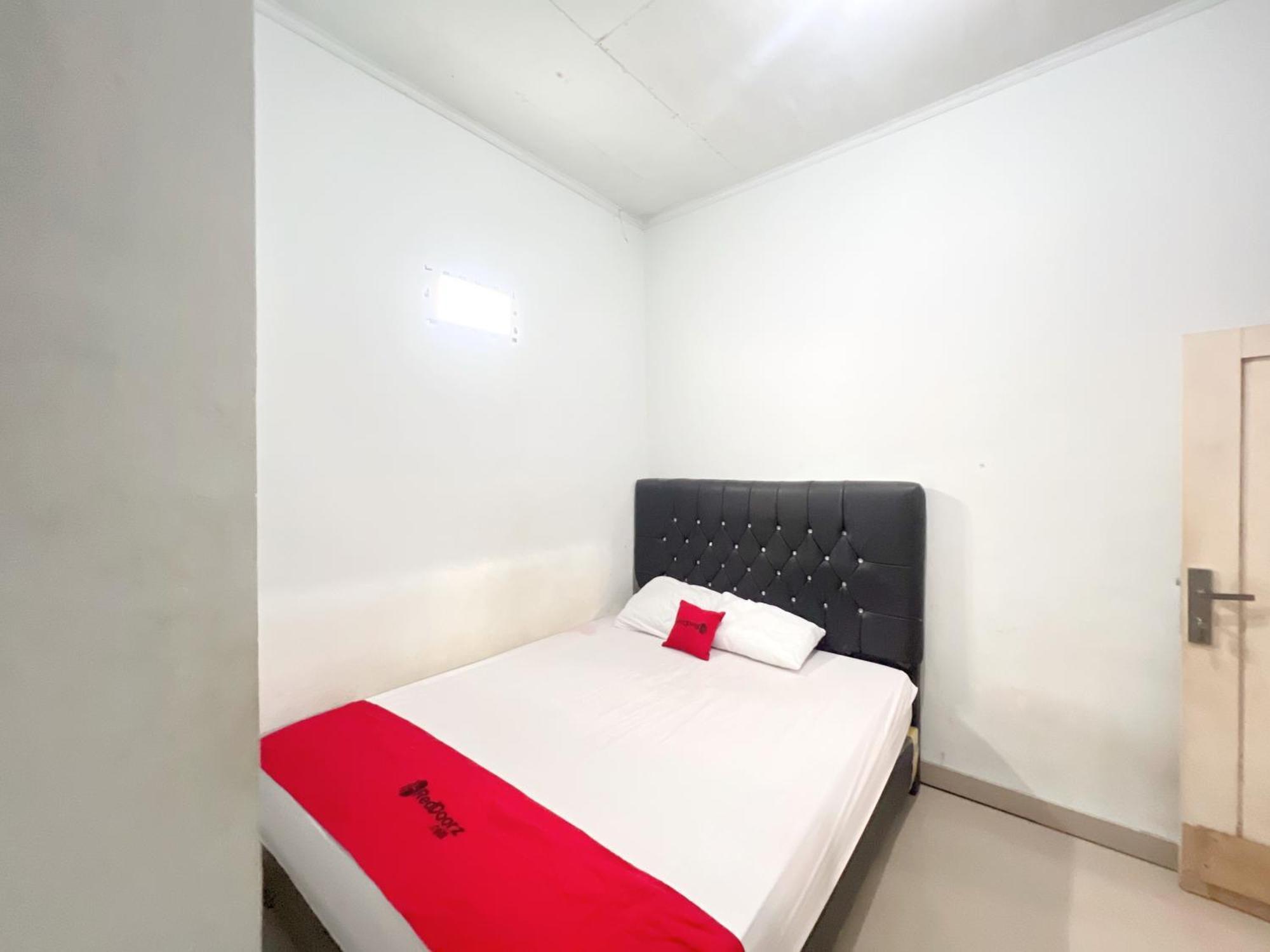 Reddoorz At Kay Residence Waydadi Lampung Бандар-Лампунг Экстерьер фото